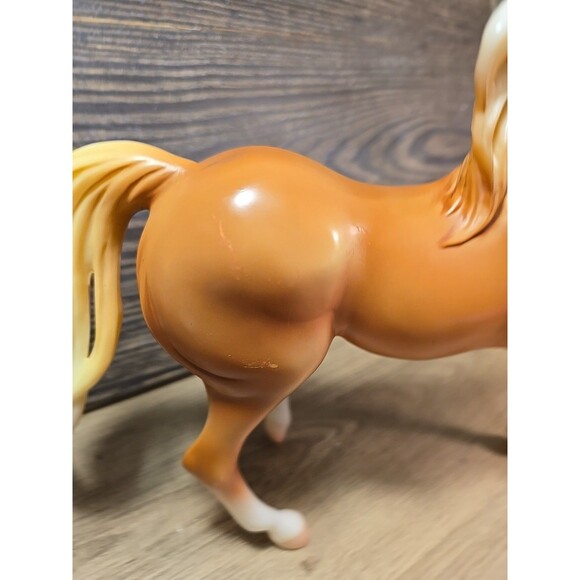 Breyer Spirits Chica Linda Dream work #9201 Retired 2002 - Picture 4 of 13